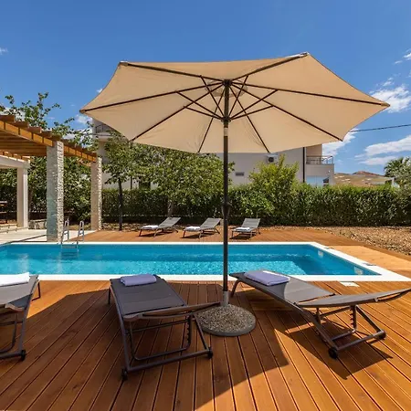Villa Trogir *