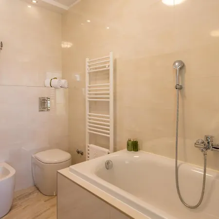 Villa Trogir * 特罗吉尔