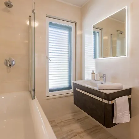 Villa Trogir 别墅 *